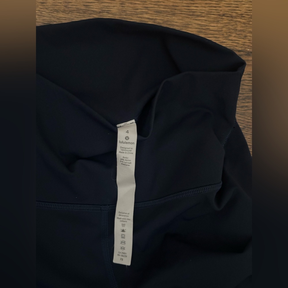 lululemon wunder under navy legging size 4